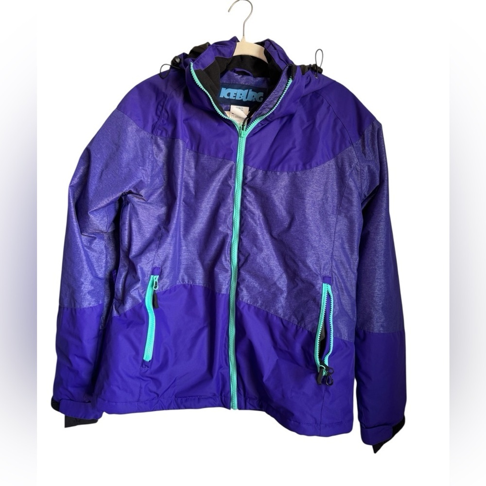 Iceburg Insulated Ski Snowboard Jacket Hooded for Women